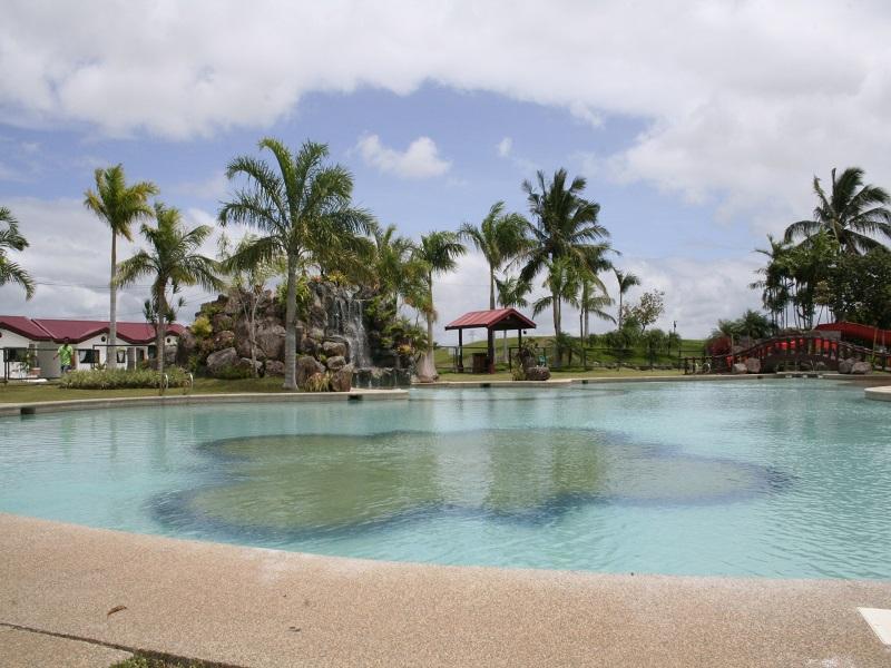 Graceland Estates And Country Club Hotel Lucena Buitenkant foto